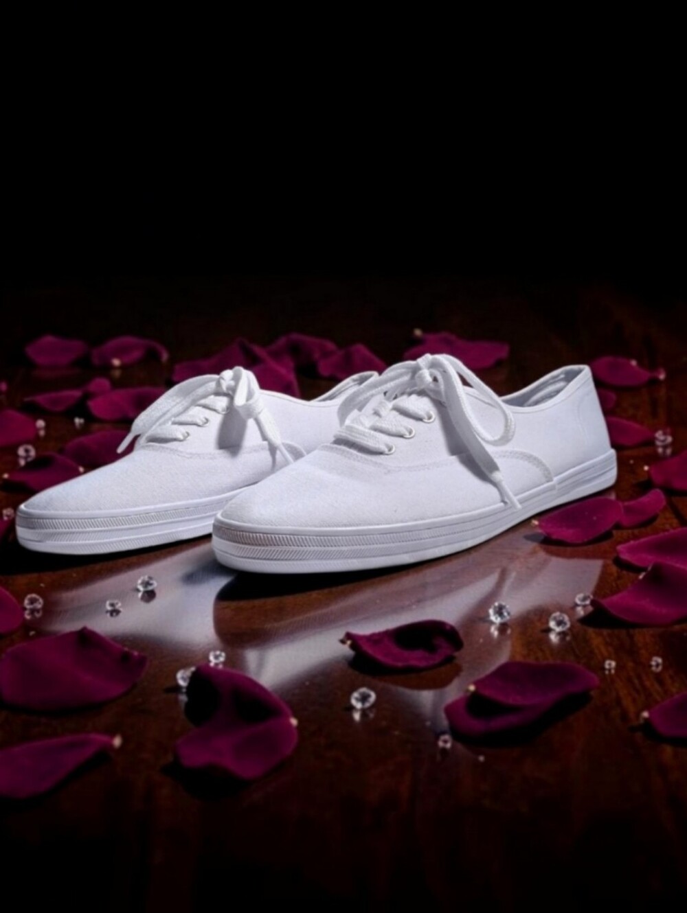 Tommy Bahama Women’s White Canvas Sneakers US Size 8